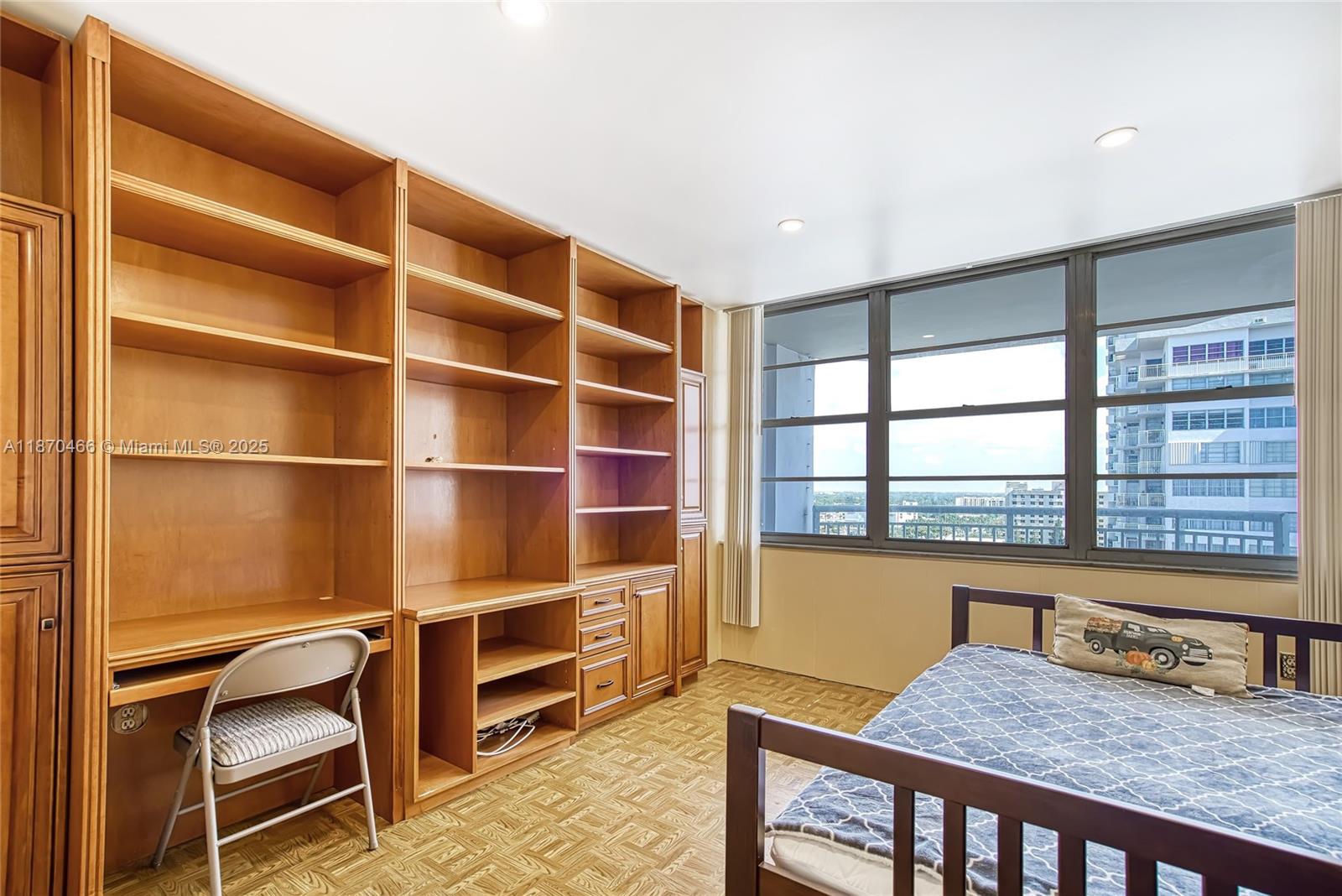 18021 Biscayne Blvd 1604 Property Photo 16