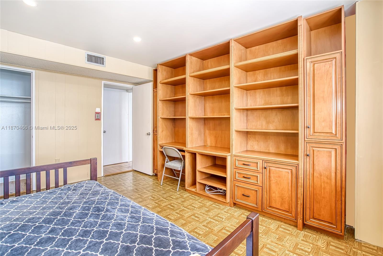 18021 Biscayne Blvd 1604 Property Photo 17