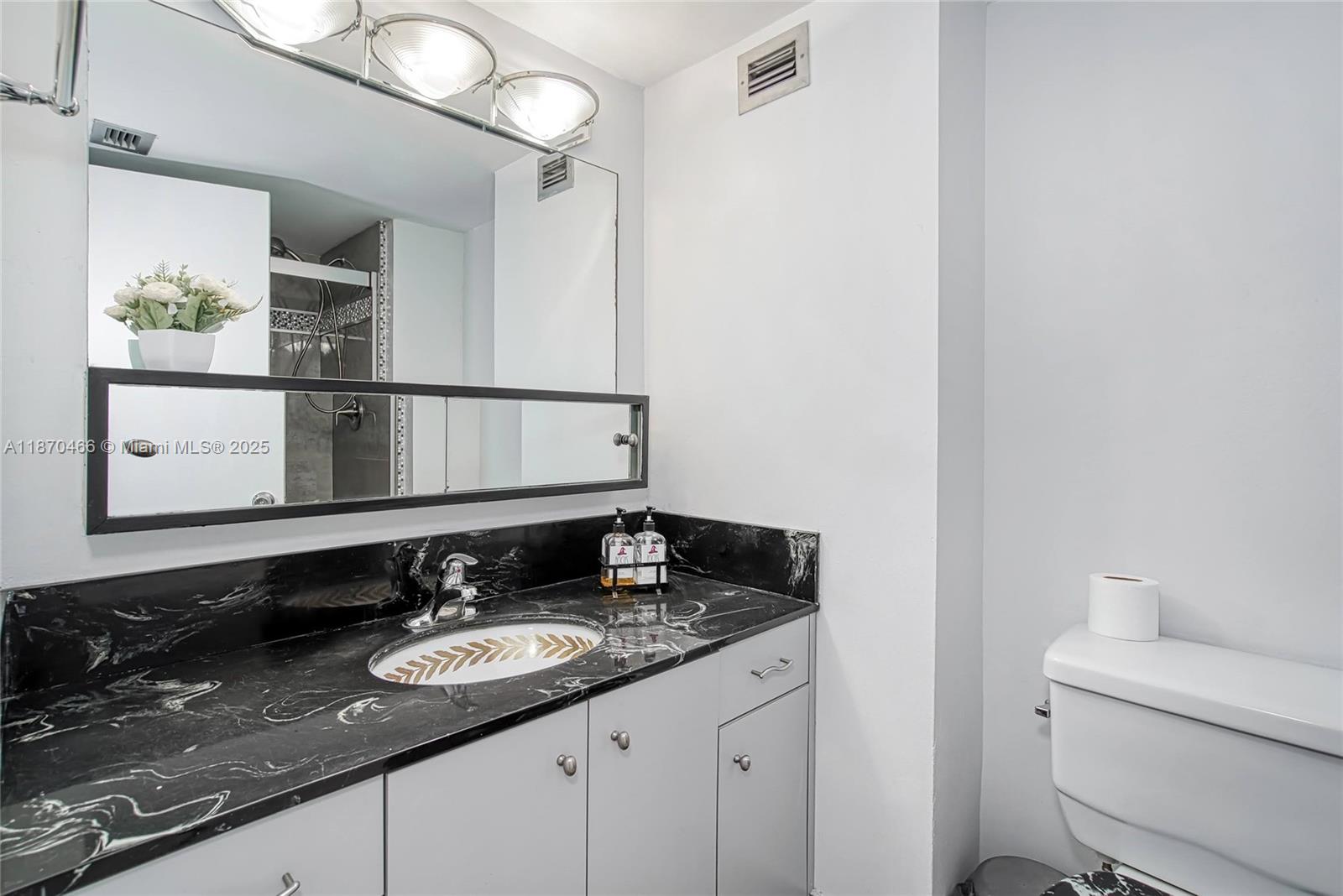 18021 Biscayne Blvd 1604 Property Photo 27