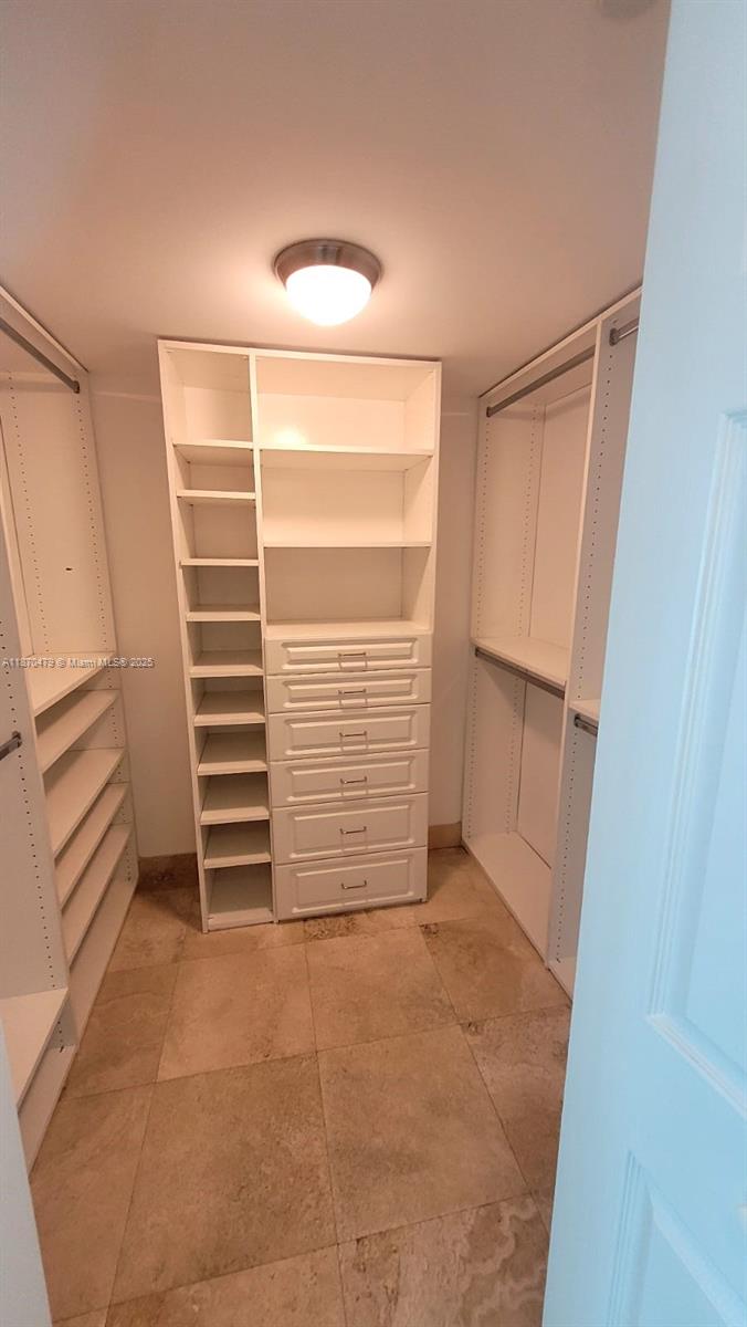 2101 Brickell Ave 1109 Property Photo 5