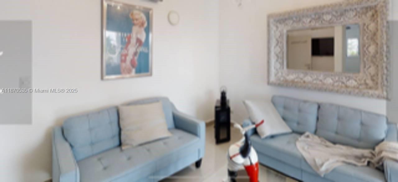 A11870535 Property Photo 9