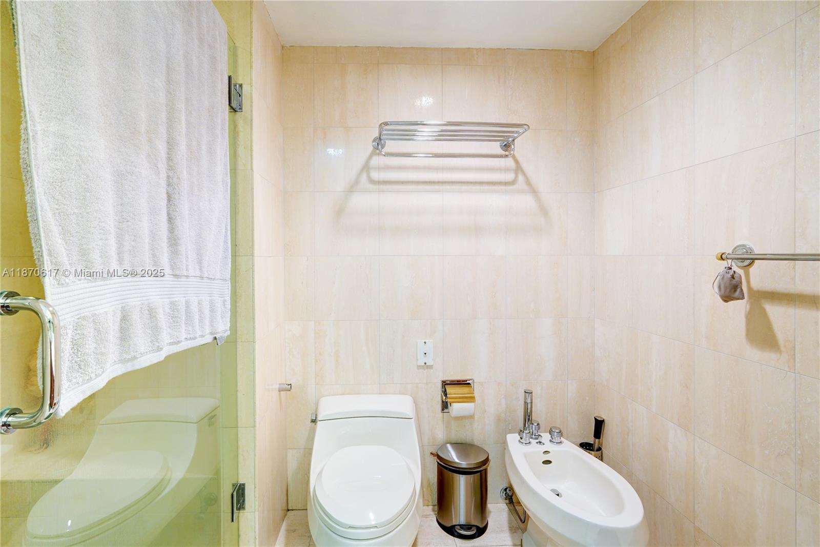 2000 Island Blvd 710 Property Photo 23