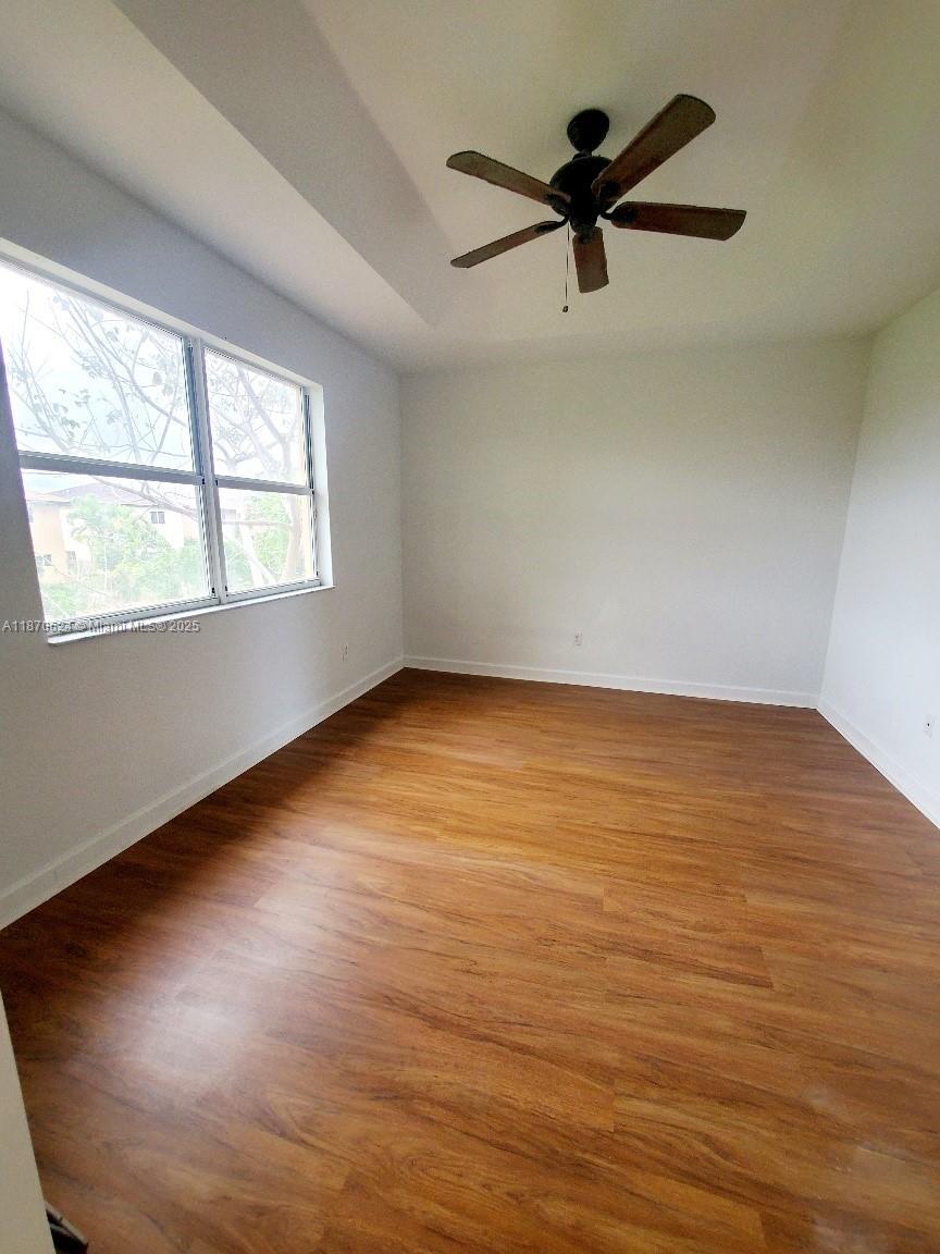 1030 Ne 41st Pl 1030 Property Photo 13