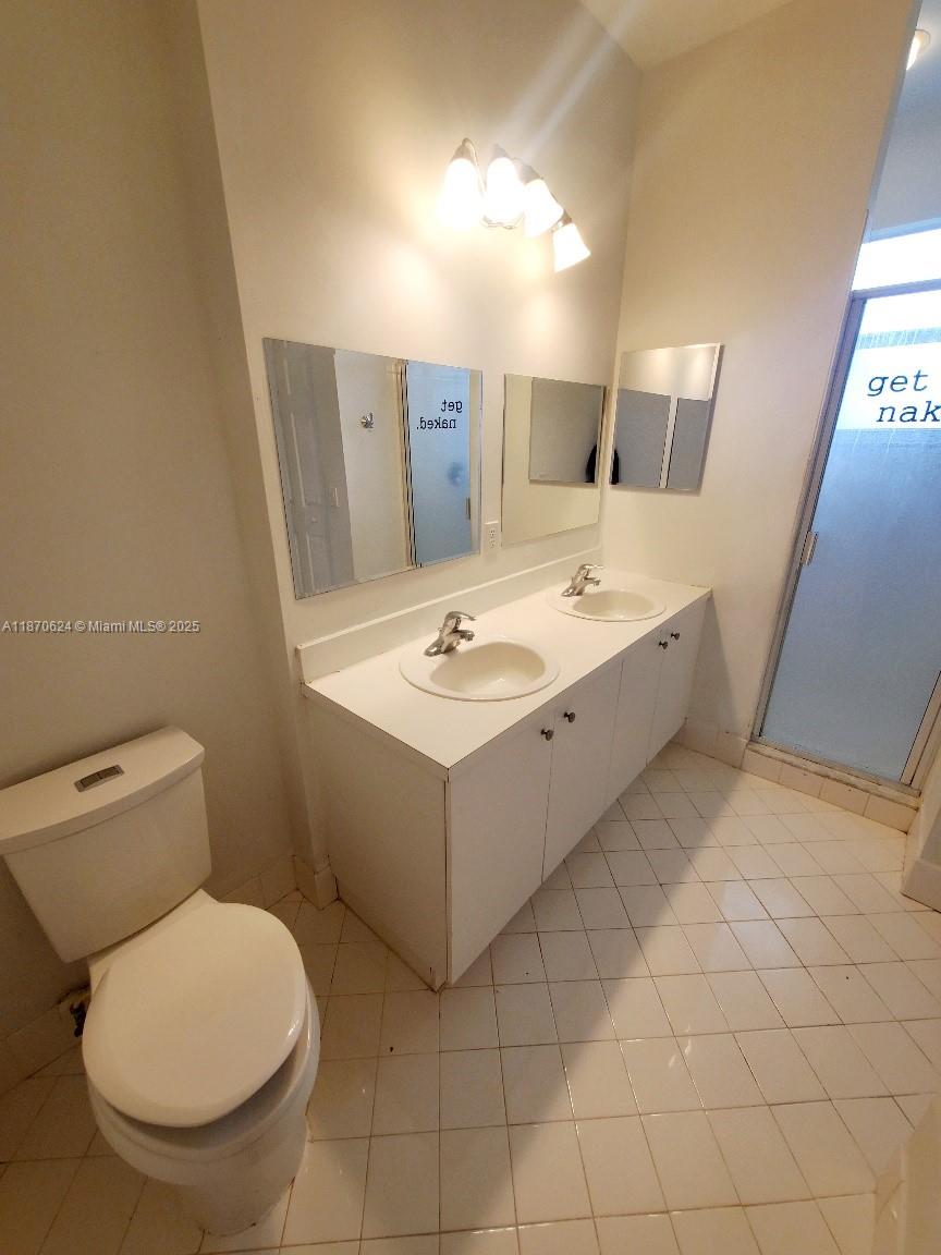 1030 Ne 41st Pl 1030 Property Photo 15