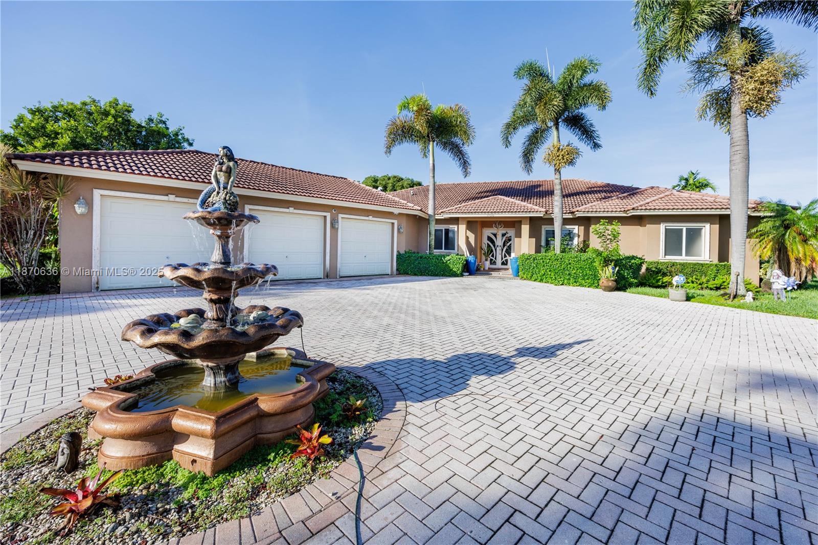 A11870636 Property Photo 1