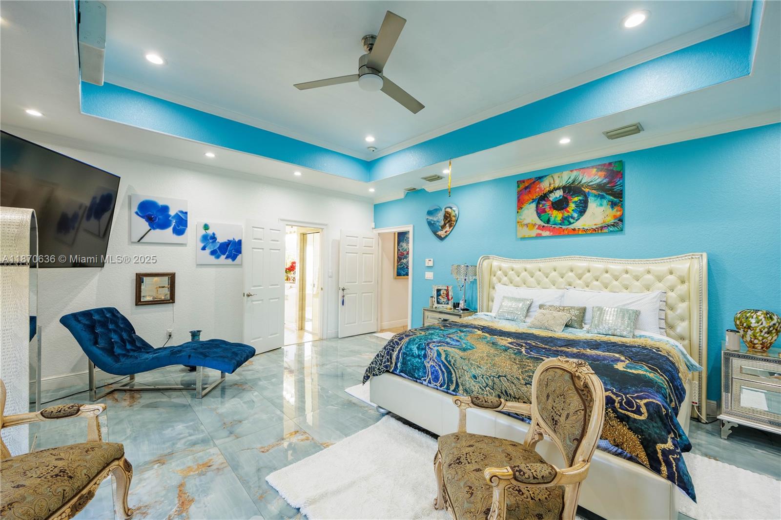 A11870636 Property Photo 24