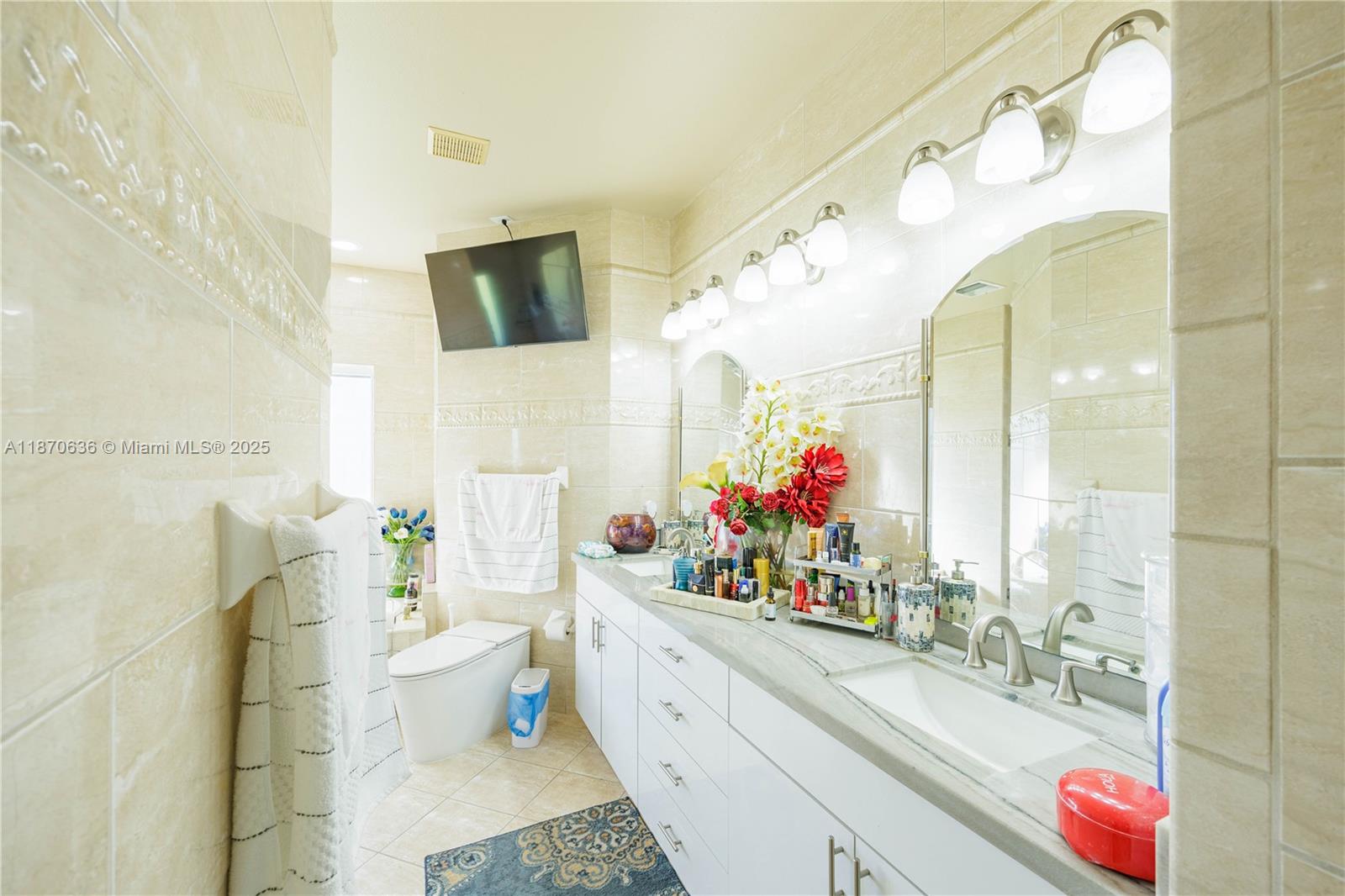 A11870636 Property Photo 27