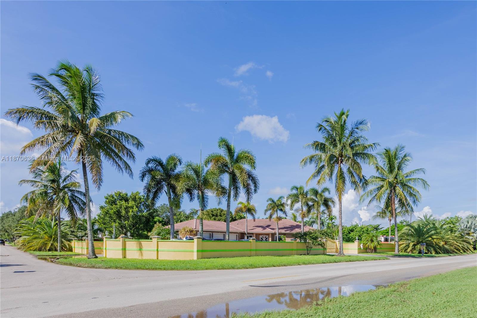 A11870636 Property Photo 60
