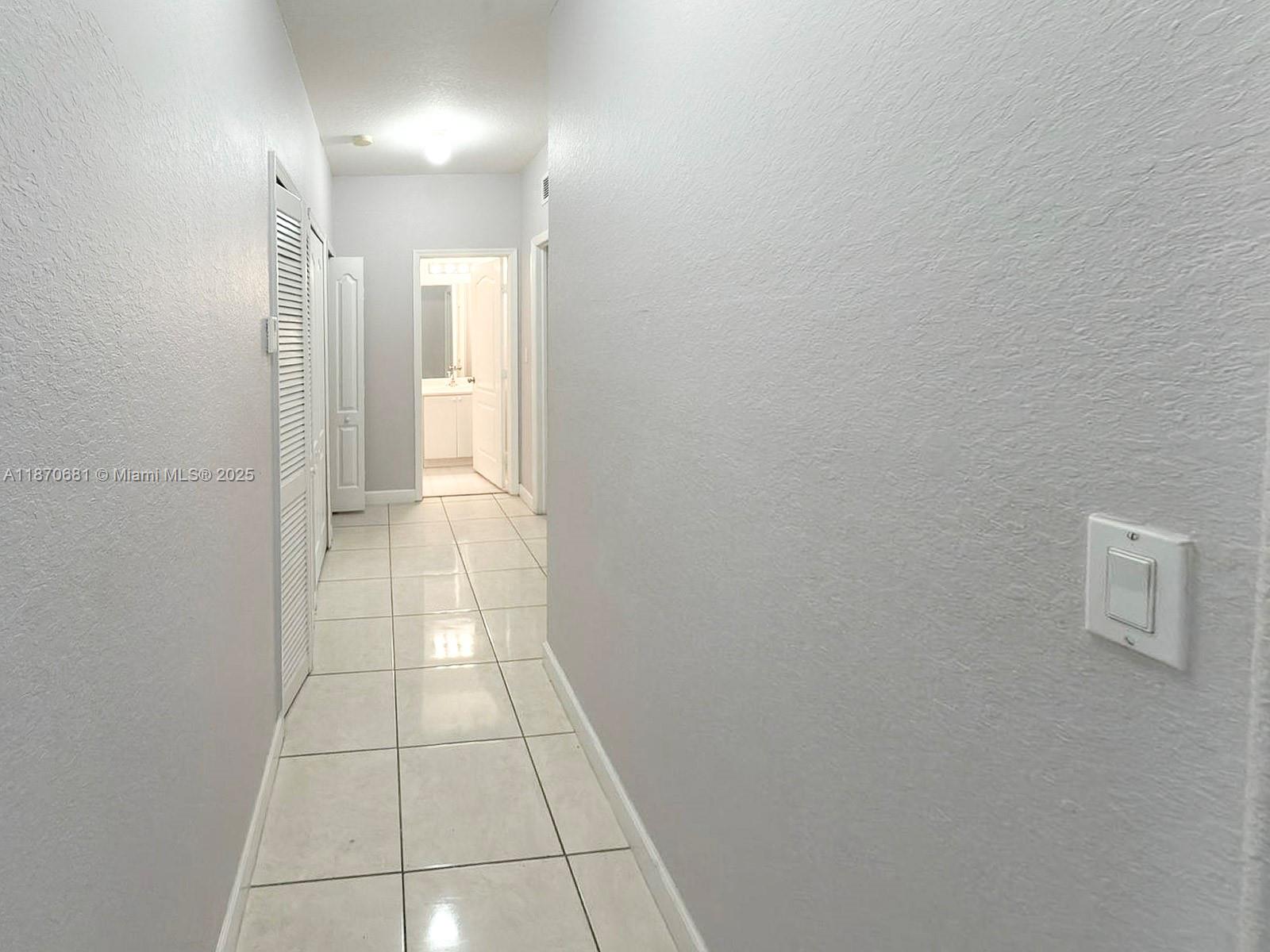 1543 Se 25th St 204 Property Photo 6