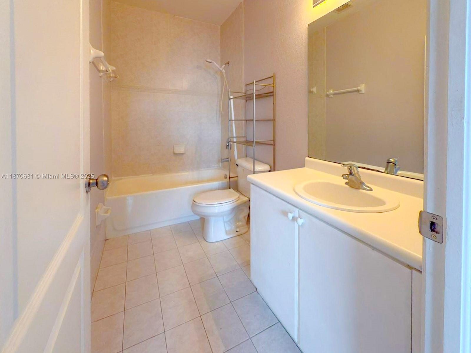 1543 Se 25th St 204 Property Photo 17