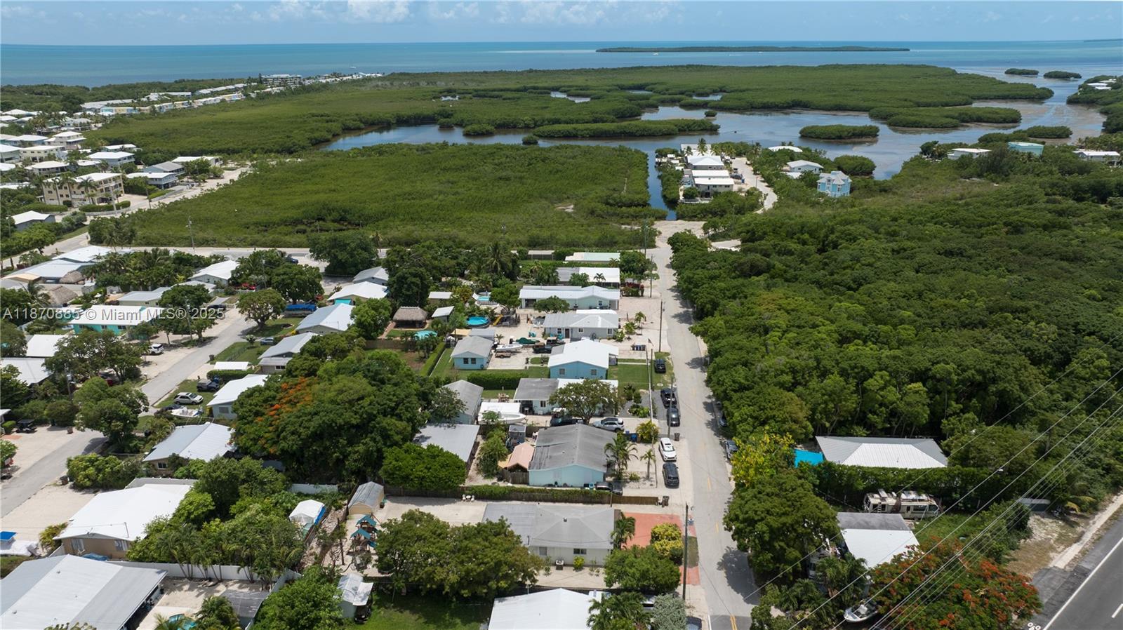 125 Harbor Dr Property Photo 5