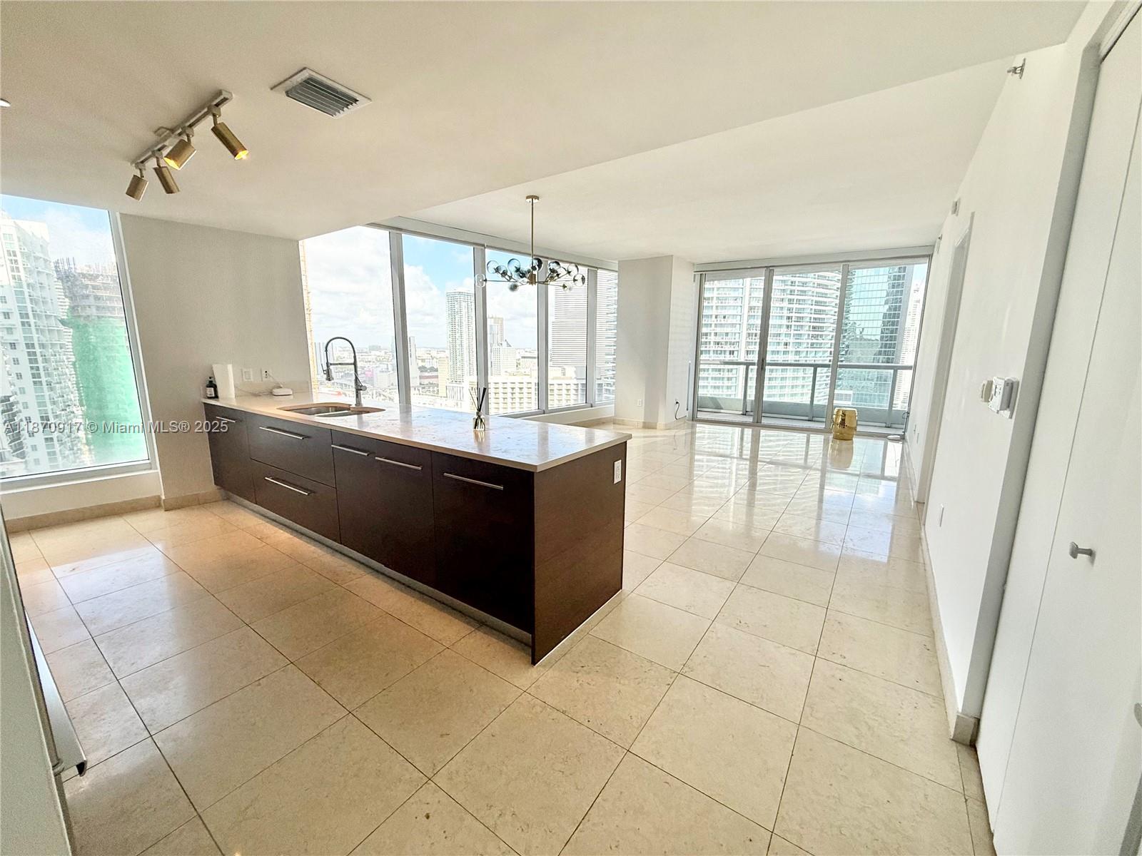 475 Brickell Ave 2915 Property Photo 1