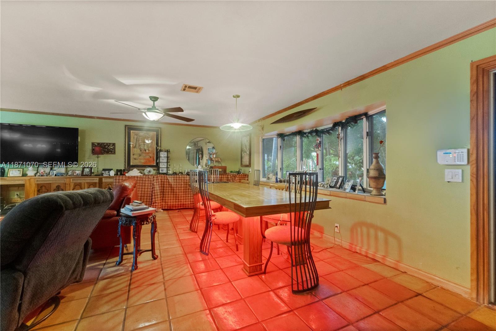 3260 Lakeview Dr Property Photo 6