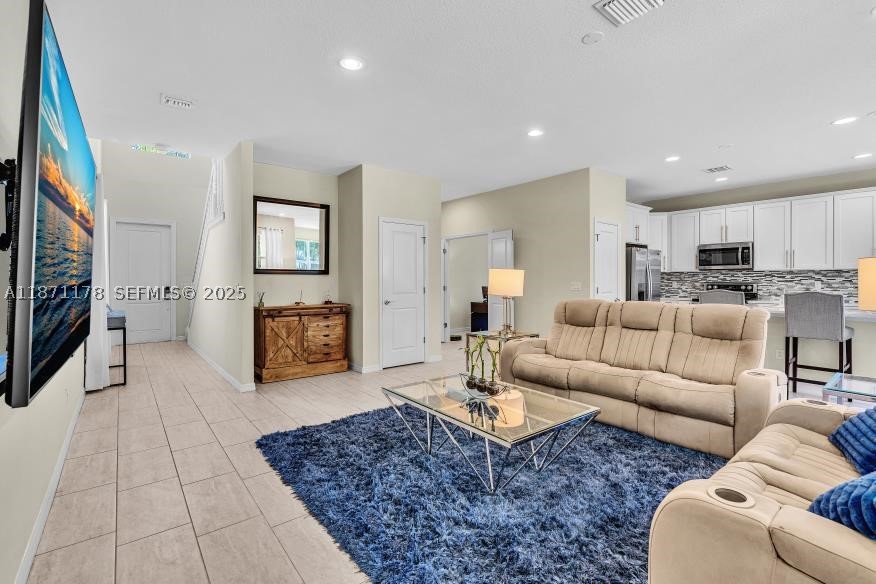 4353 Large Leaf Ln Property Photo 13