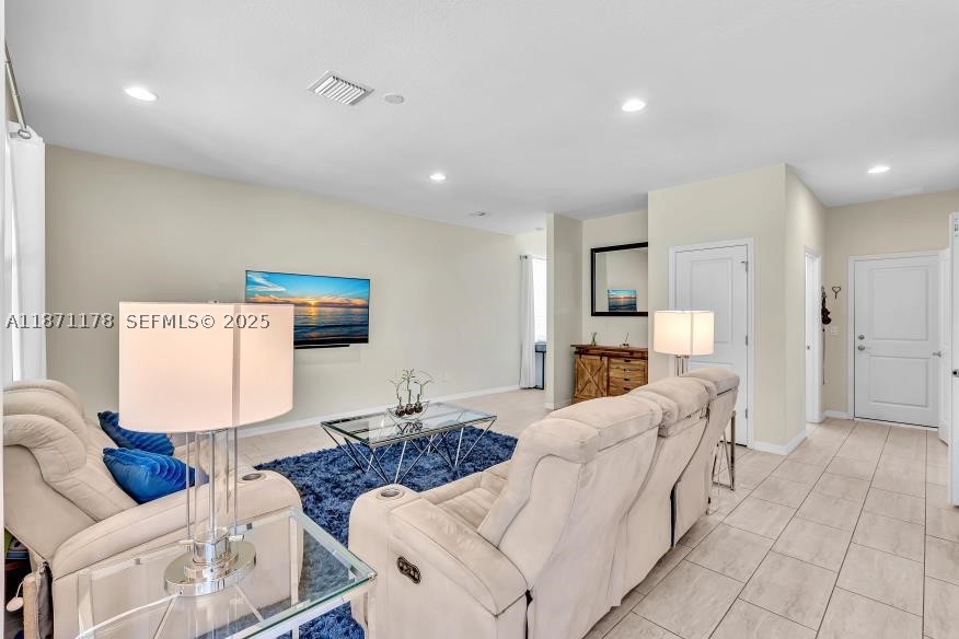 4353 Large Leaf Ln Property Photo 16