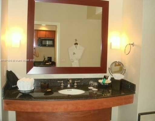 18001 Collins Ave 1801 Property Photo 6