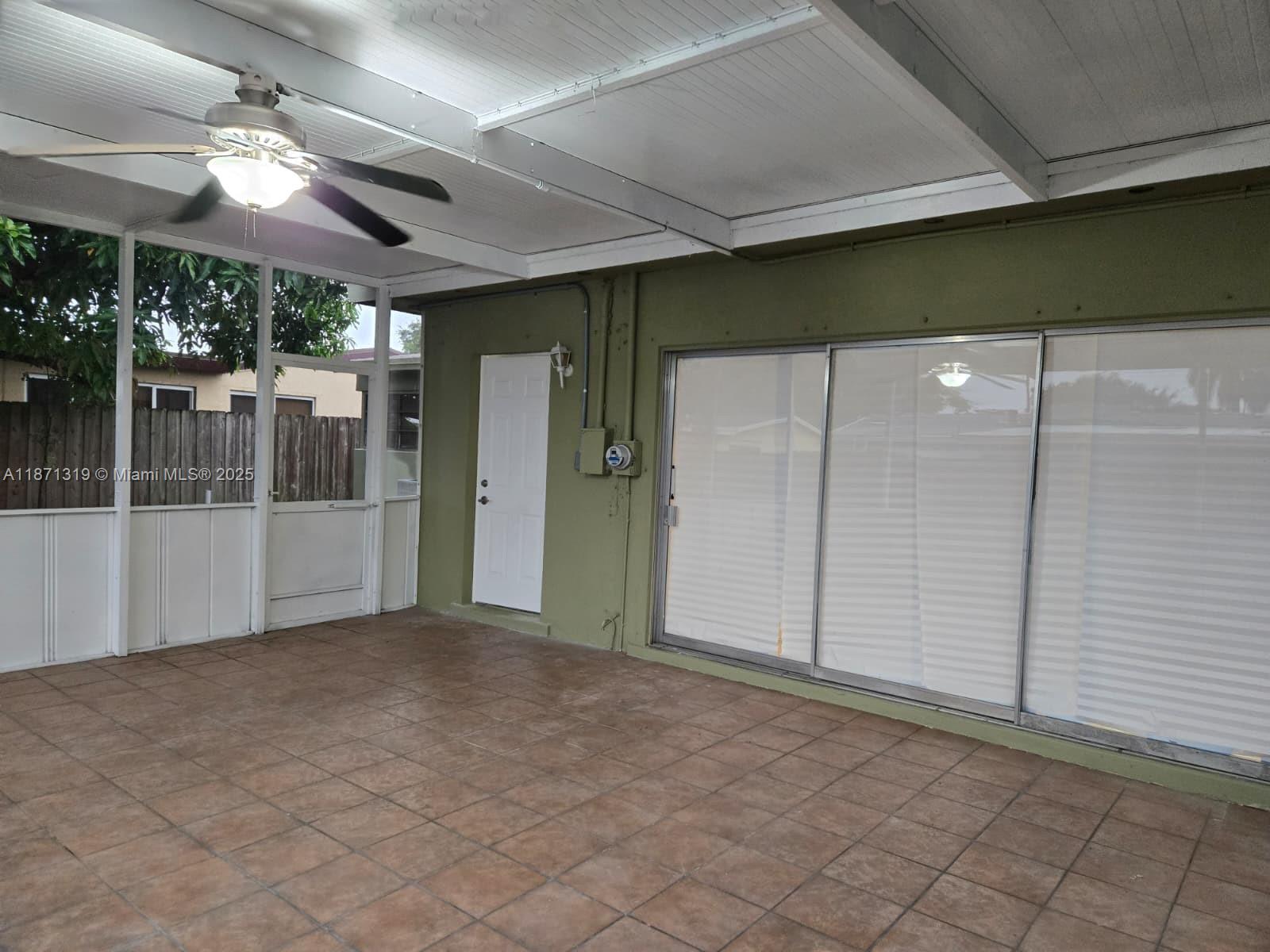6751 Meade St Property Photo 10