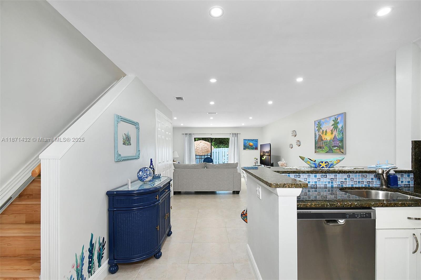 9421 S Ocean Dr 90 Property Photo 4