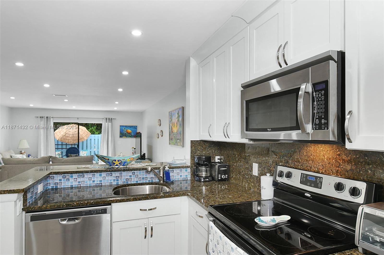 9421 S Ocean Dr 90 Property Photo 8