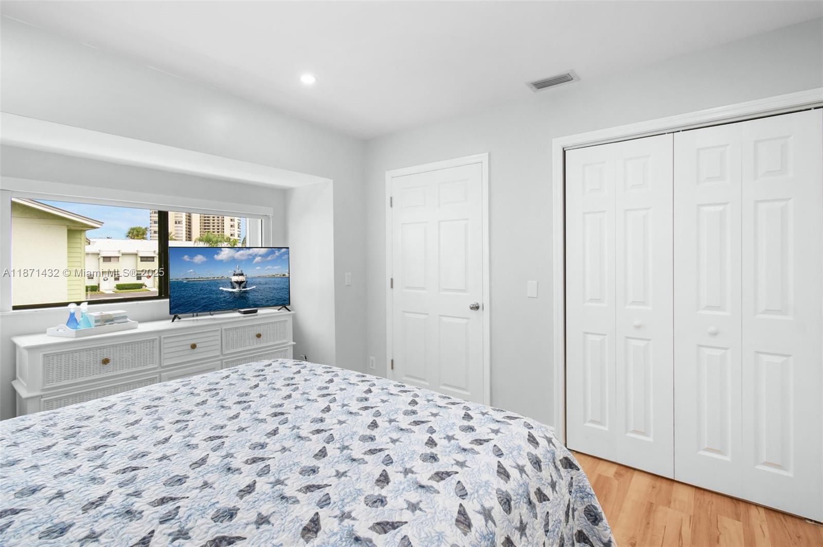 9421 S Ocean Dr 90 Property Photo 31