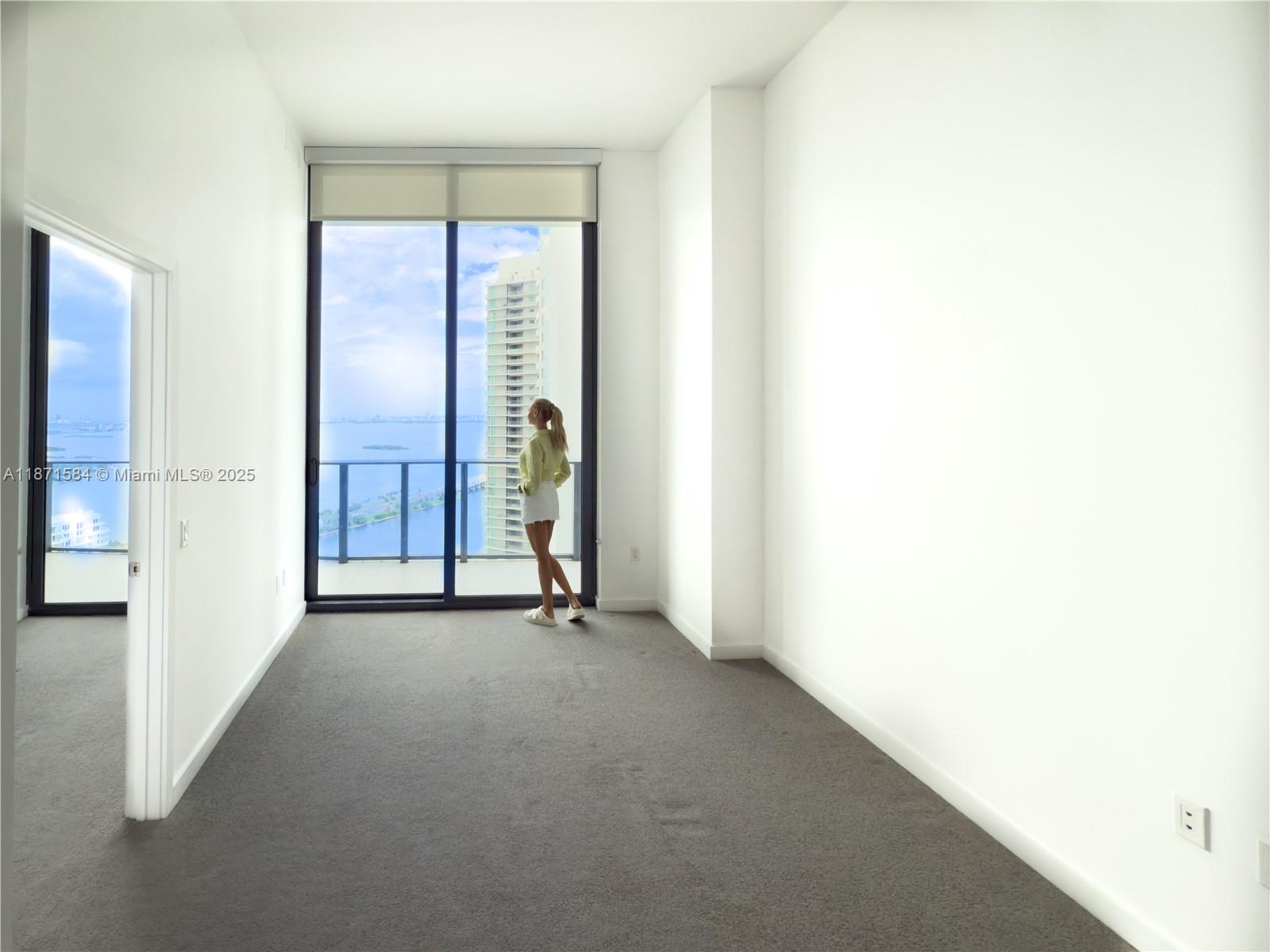 501 NE 31st St 4005 Property Photo 1