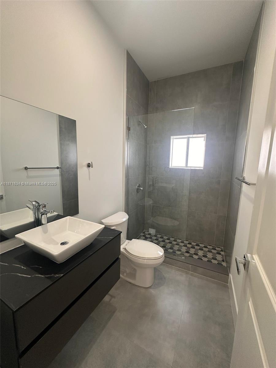 2423 Nw 23rd Ln Property Photo 10