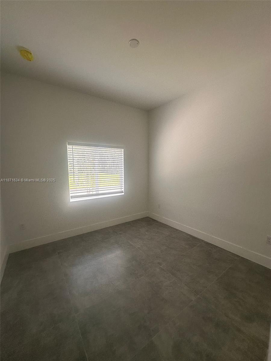2423 Nw 23rd Ln Property Photo 15