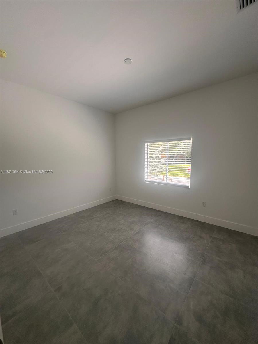 2423 Nw 23rd Ln Property Photo 19