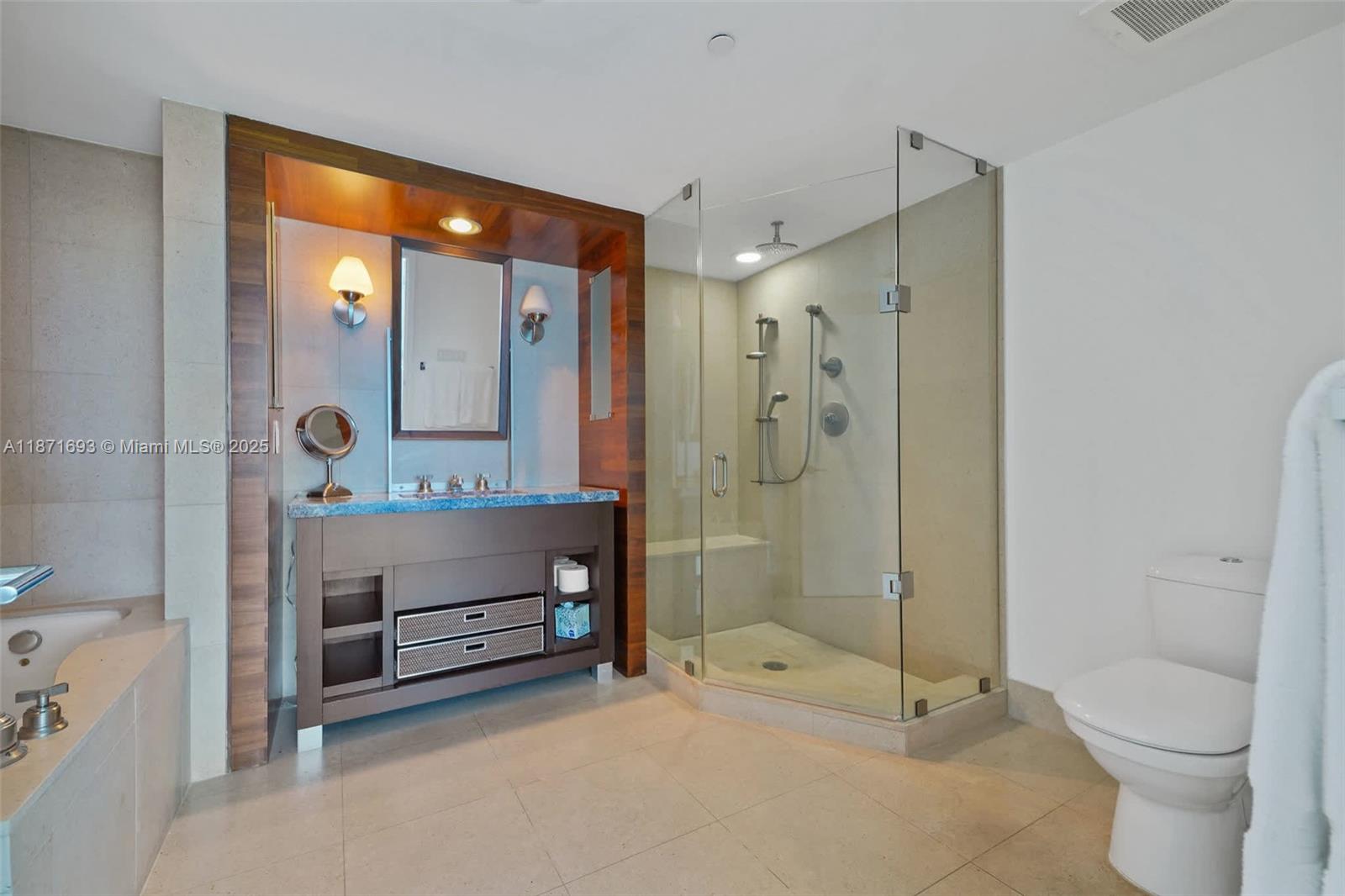 6801 Collins Ave 1204/1217 Property Photo 6
