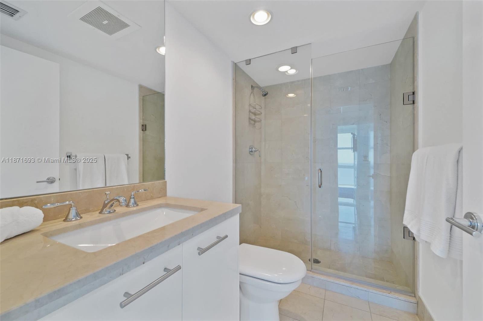 6801 Collins Ave 1204/1217 Property Photo 8