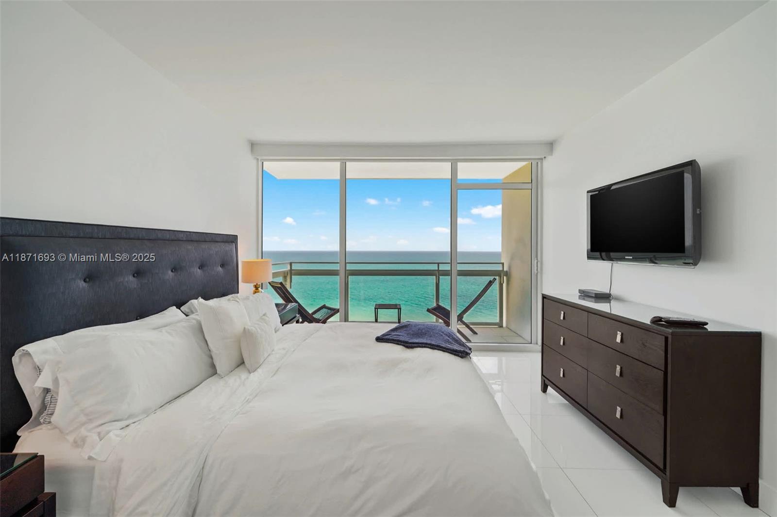 6801 Collins Ave 1204/1217 Property Photo 15