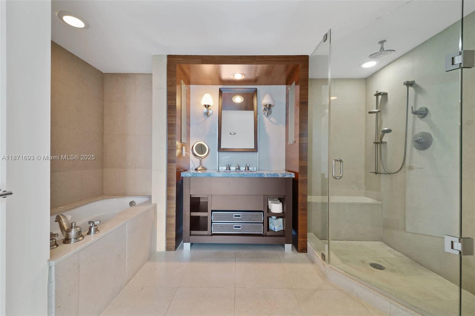 6801 Collins Ave 1204/1217 Property Photo 19