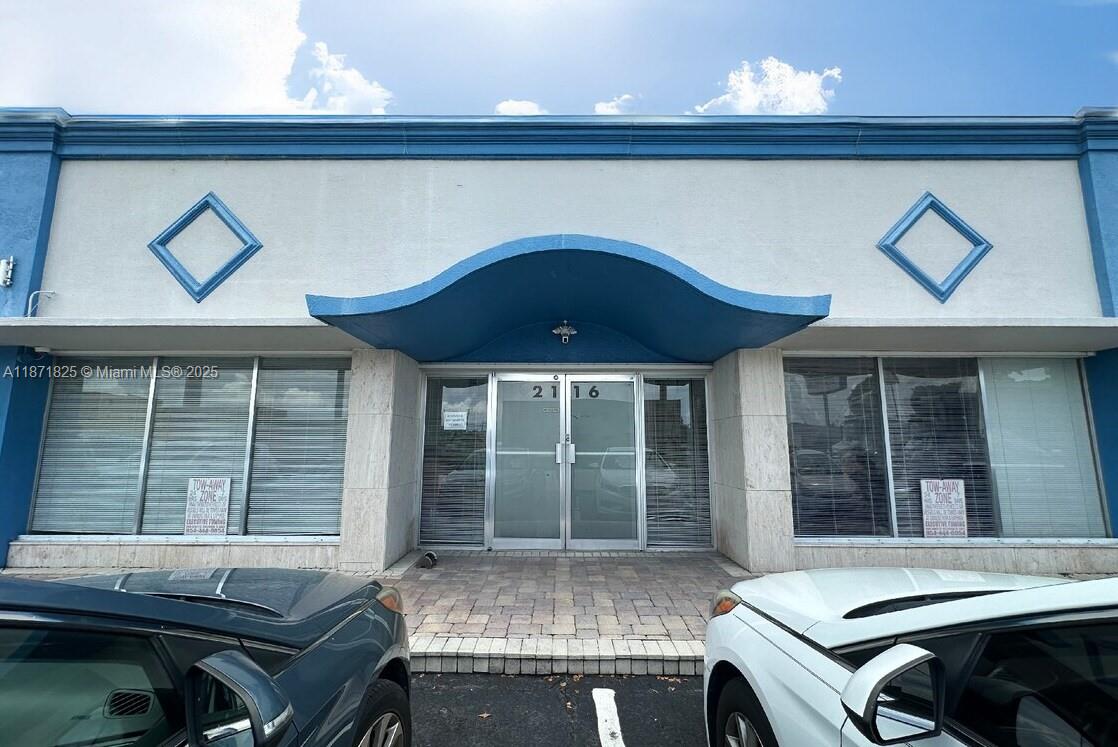 2116 N Dixie Hwy Property Photo 1