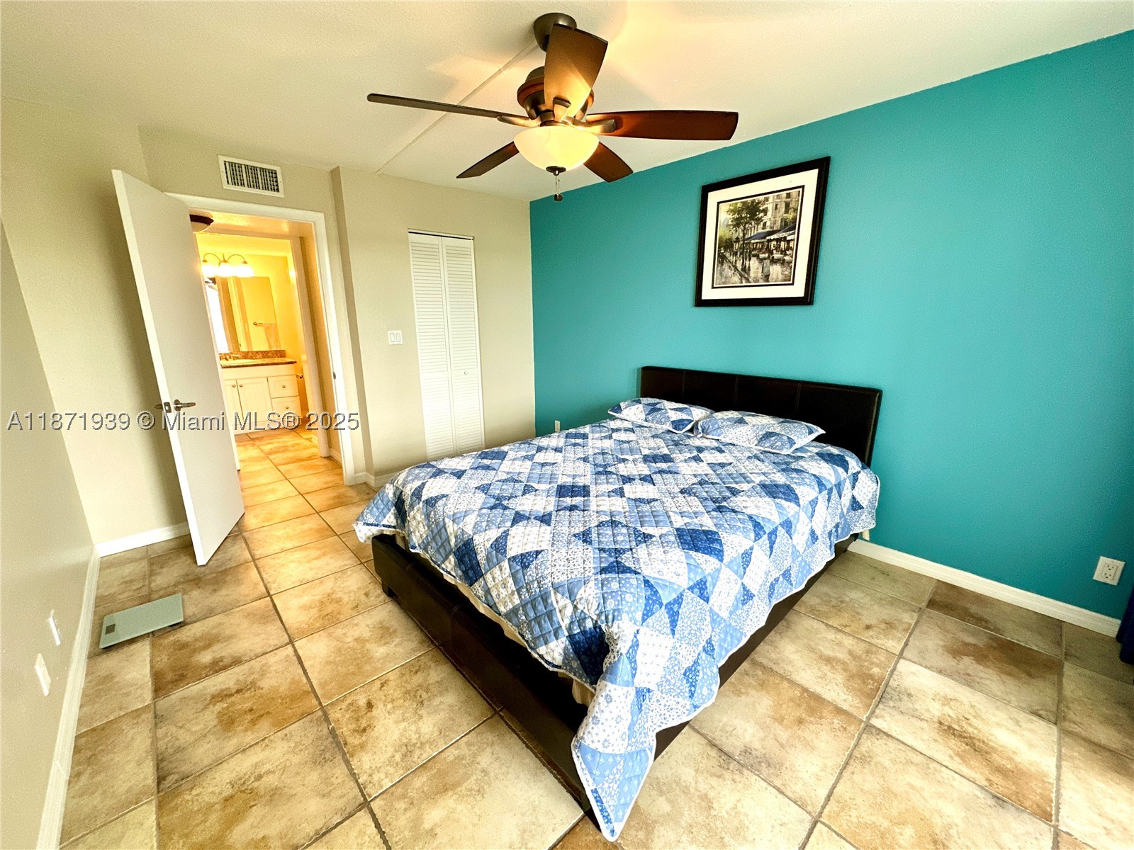 2771 Taft St 302 Property Photo 11