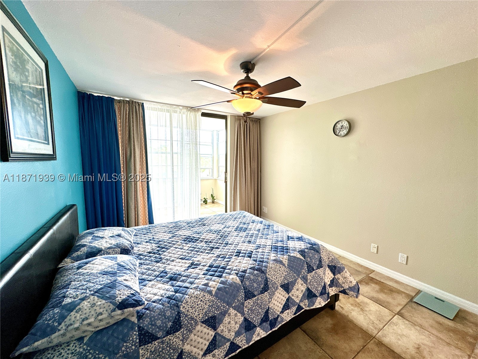 2771 Taft St 302 Property Photo 12