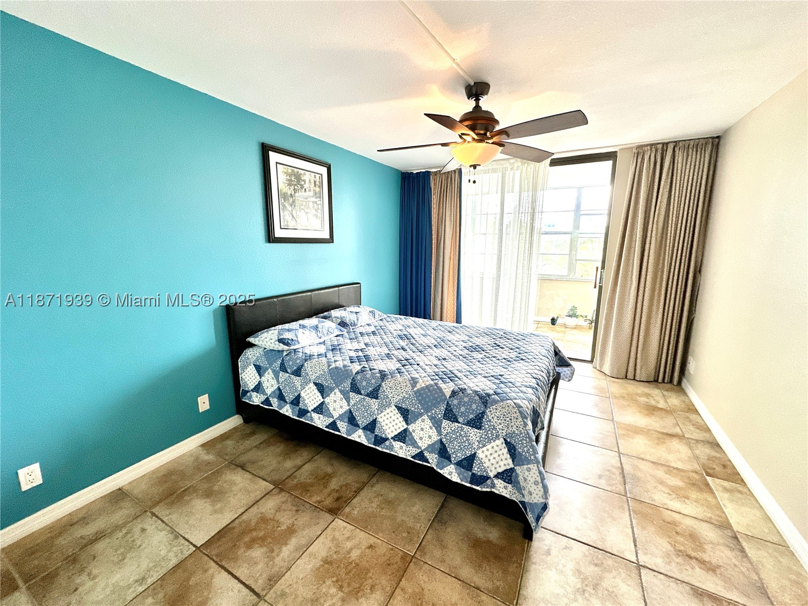 2771 Taft St 302 Property Photo 13