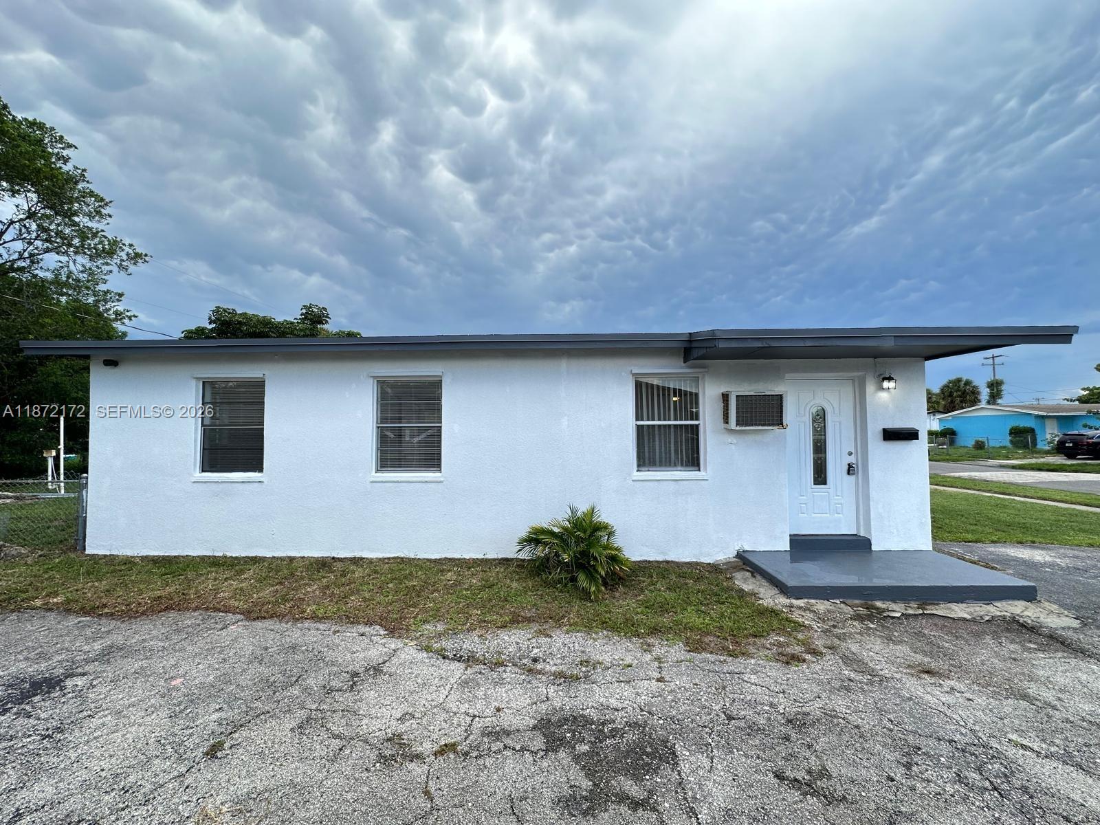 1344 9th St Property Photo 1