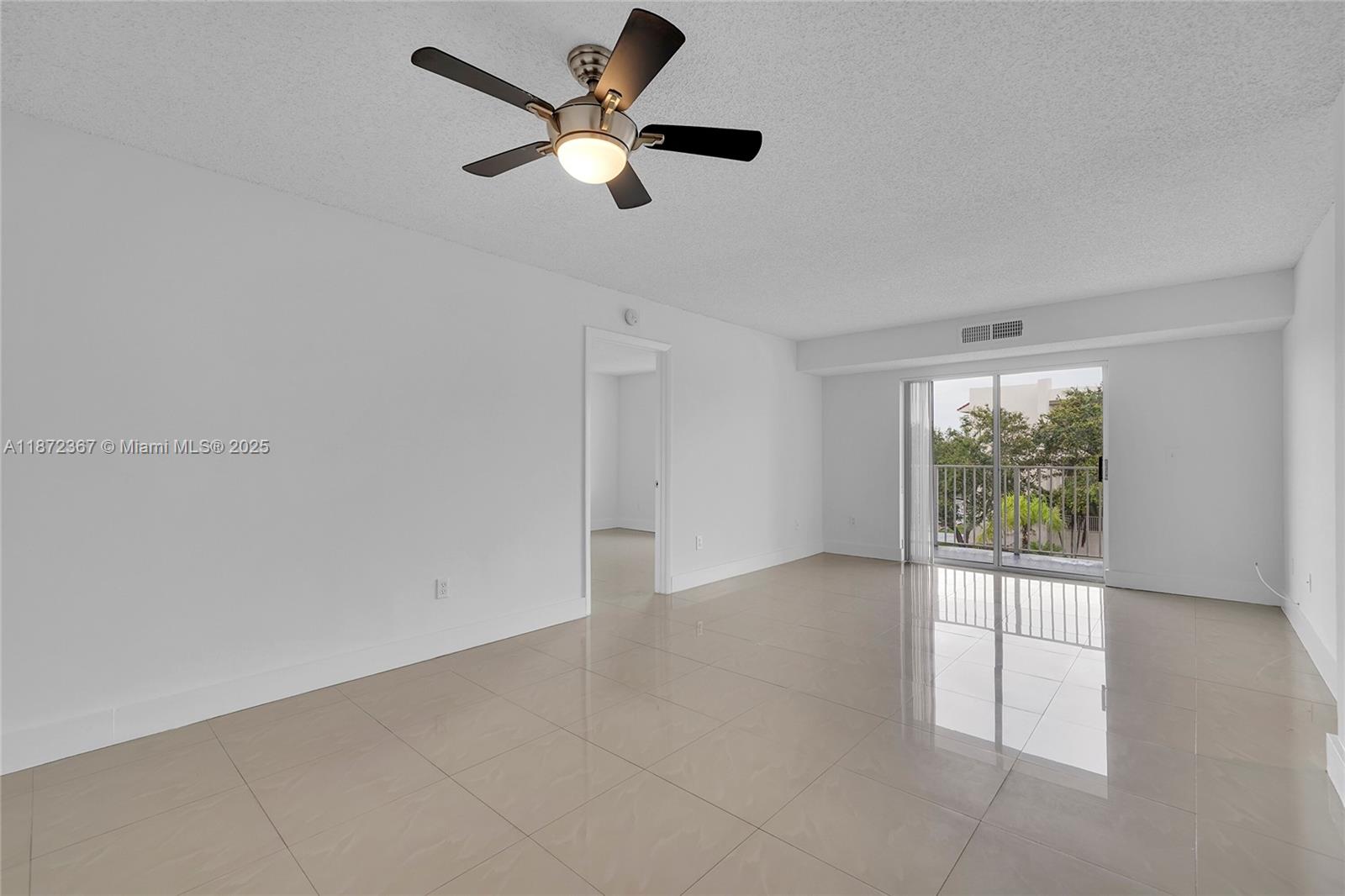 8260 Sw 210th St 201 Property Photo 3