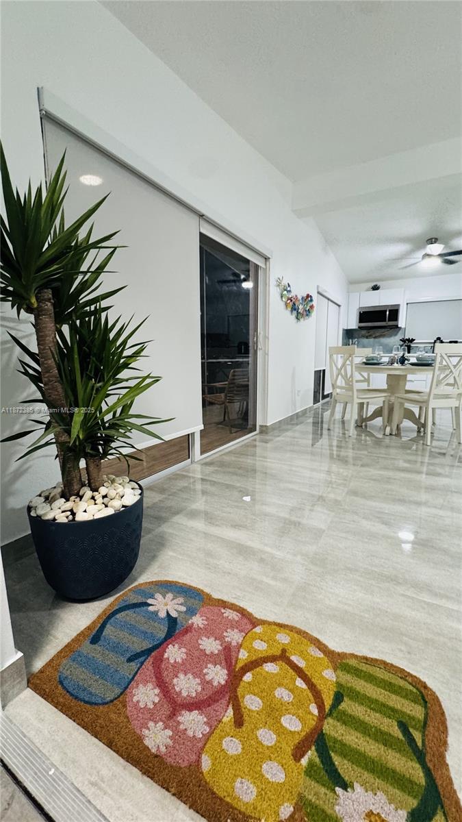 60 Se Marlin Ave 2 Property Photo 2