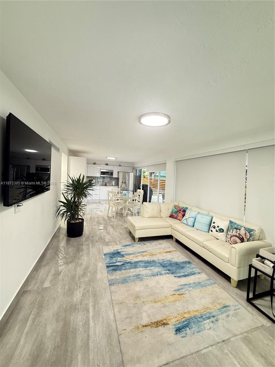 60 Se Marlin Ave 2 Property Photo 3