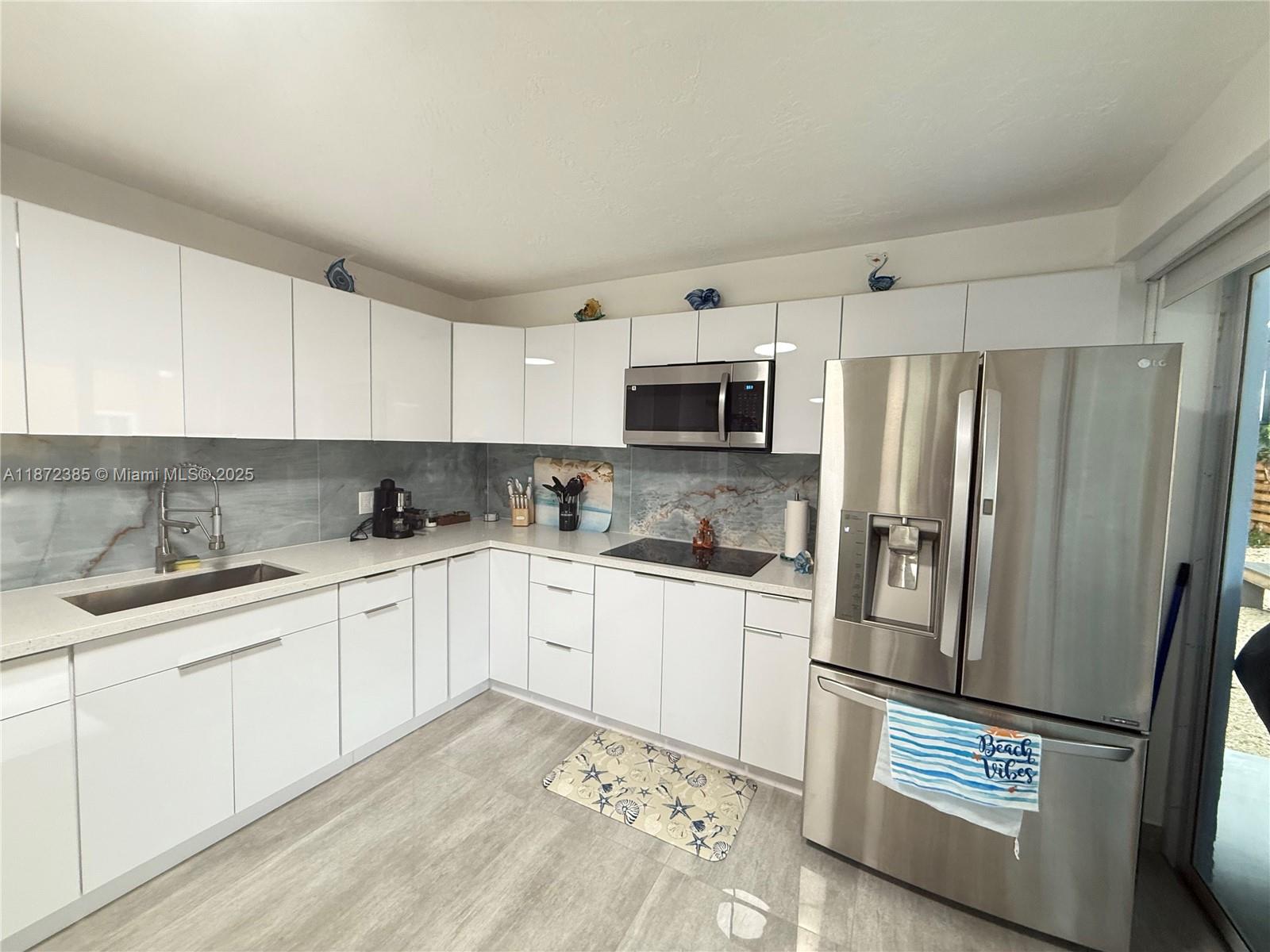 60 Se Marlin Ave 2 Property Photo 6