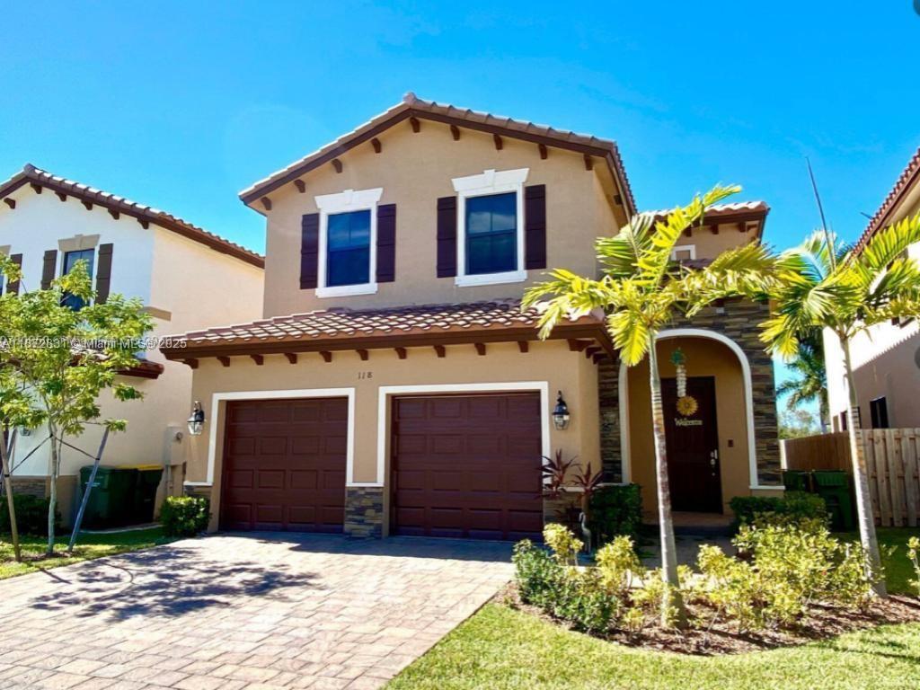 118 Ne 23rd Ter Property Photo 1