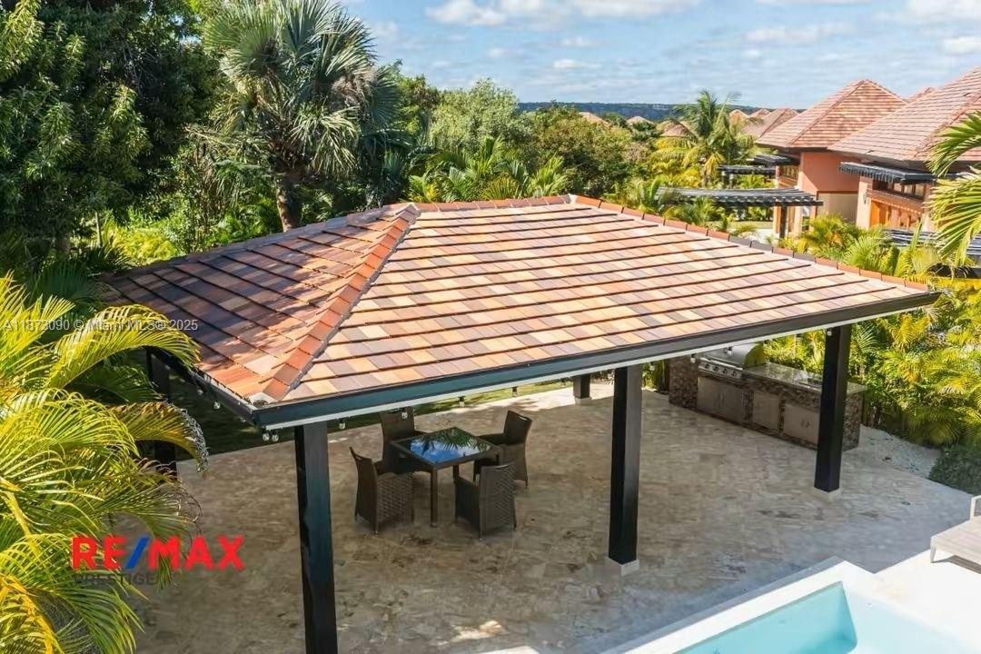 A11873090 Property Photo 5
