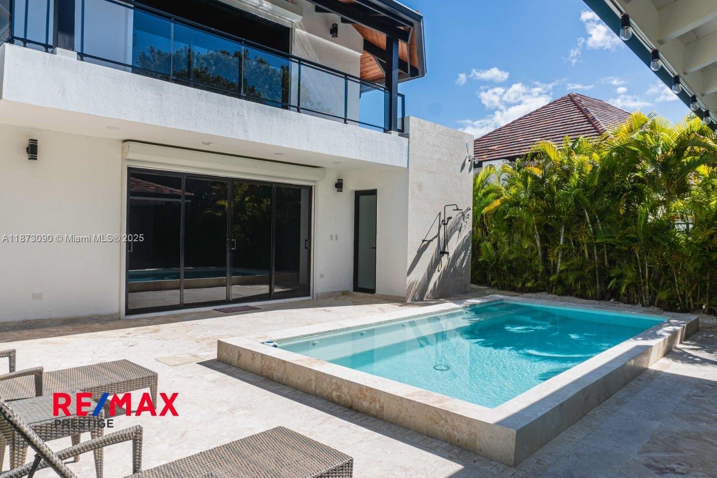 A11873090 Property Photo 10