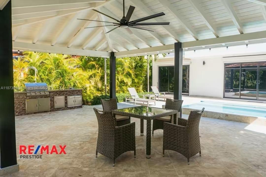 A11873090 Property Photo 18