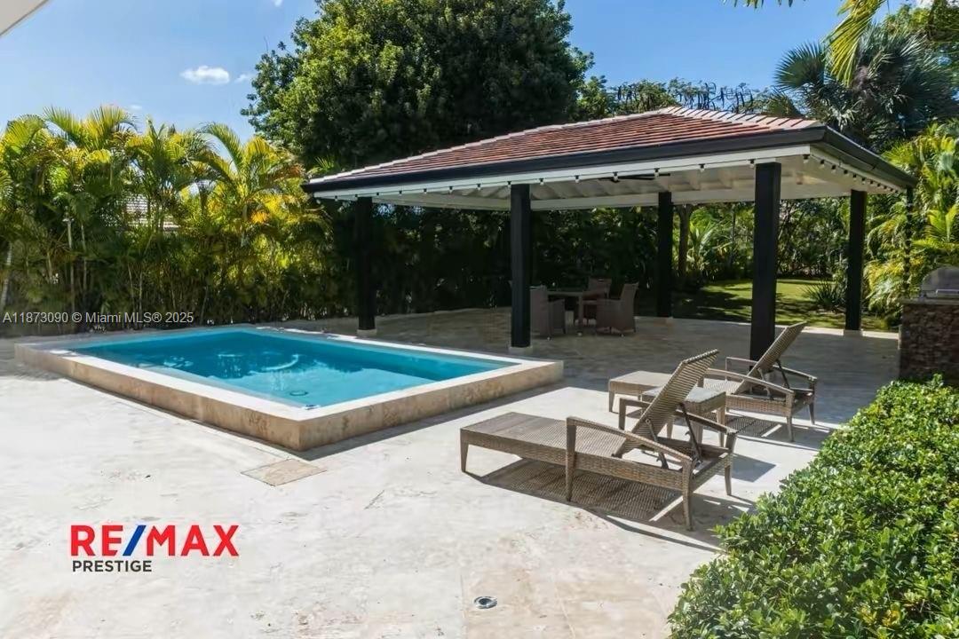 A11873090 Property Photo 27