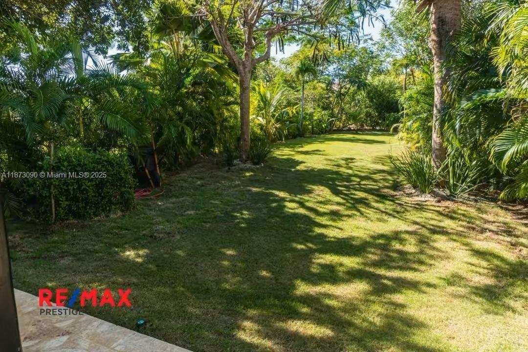 A11873090 Property Photo 33