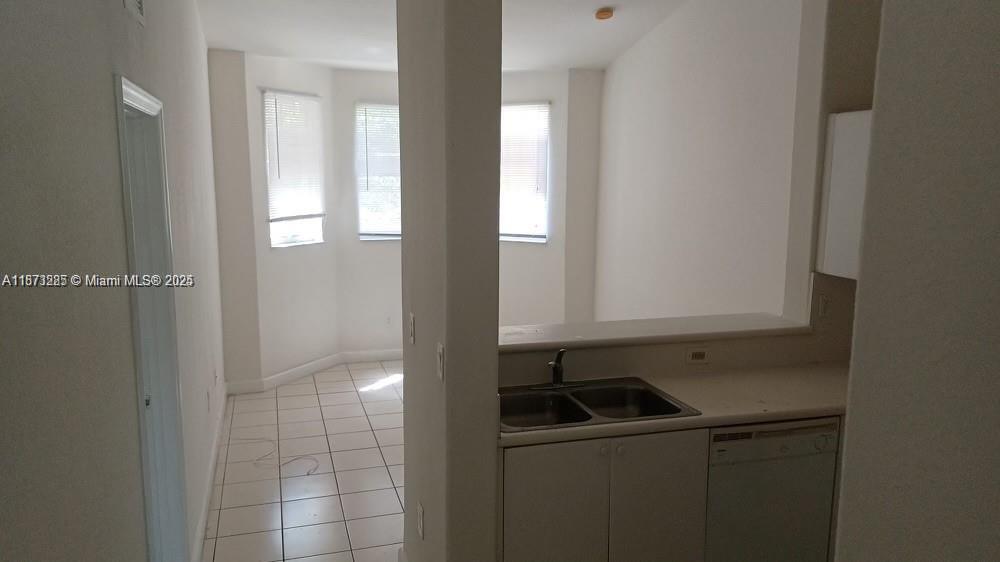 1666 SE 27th Ct 203 Property Photo 1