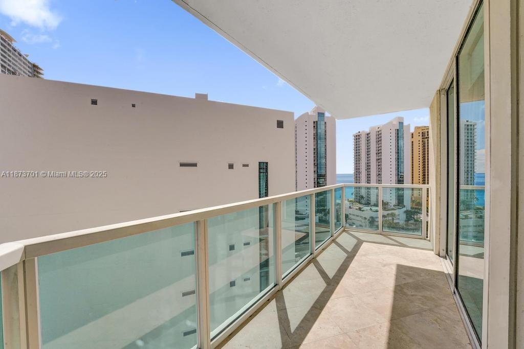 150 Sunny Isles Blvd 1-1606 Property Photo 25