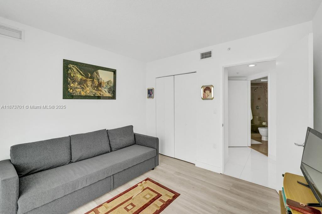 150 Sunny Isles Blvd 1-1606 Property Photo 60